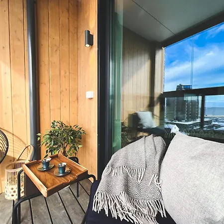 Hotel-like Comfort & Ocean Views Over Harbour Апартаменты