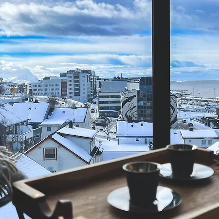Hotel-like Comfort & Ocean Views Over Harbour アパート *