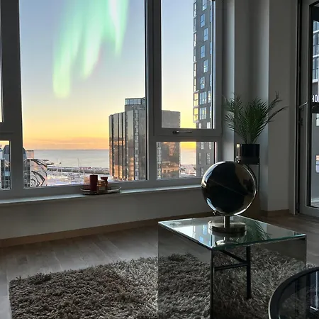 Hotel-like Comfort & Ocean Views Over Harbour Будё