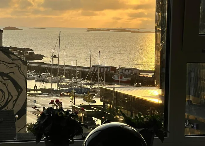 Апартаменты Hotel-like Comfort & Ocean Views Over Harbour Будё