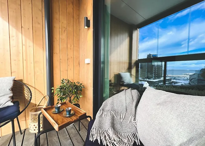 Hotel-like Comfort & Ocean Views Over Harbour Апартаменты