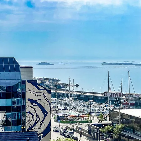 Hotel-like Comfort & Ocean Views Over Harbour * Bodo