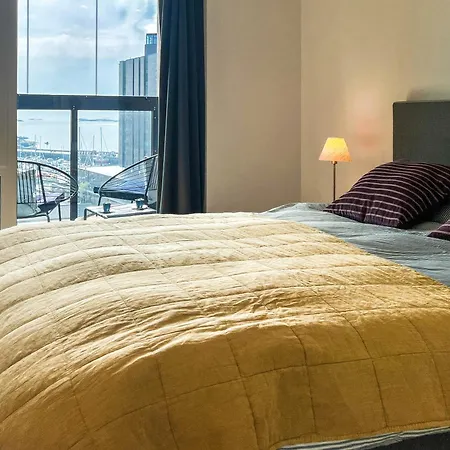 شقة Hotel-like Comfort & Ocean Views Over Harbour بودو